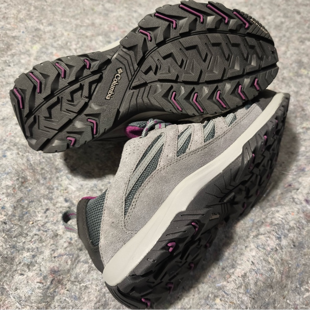 NWT - Brand New Columbia Women's Gray and Black Athletic Shoes - Picture 3 of 3